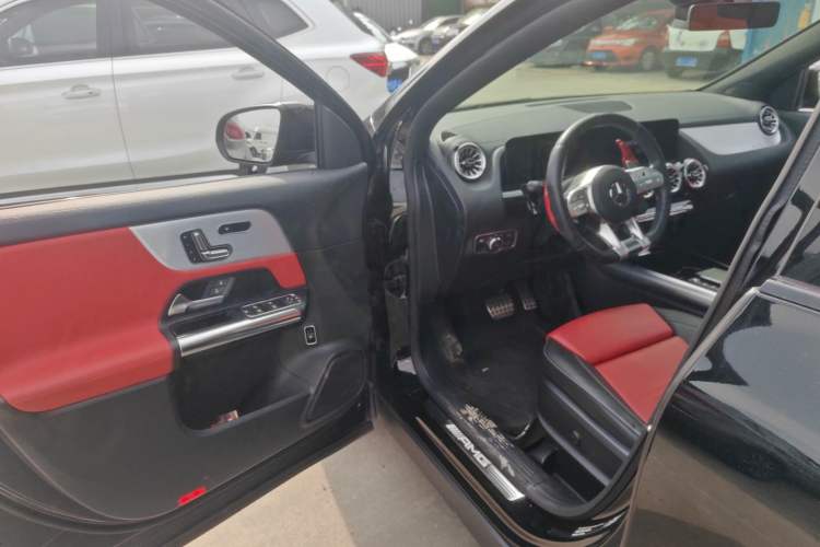 Used Mercedes-Benz GLA AMG 2021 AMG GLA 35 4MATIC Driver Seat