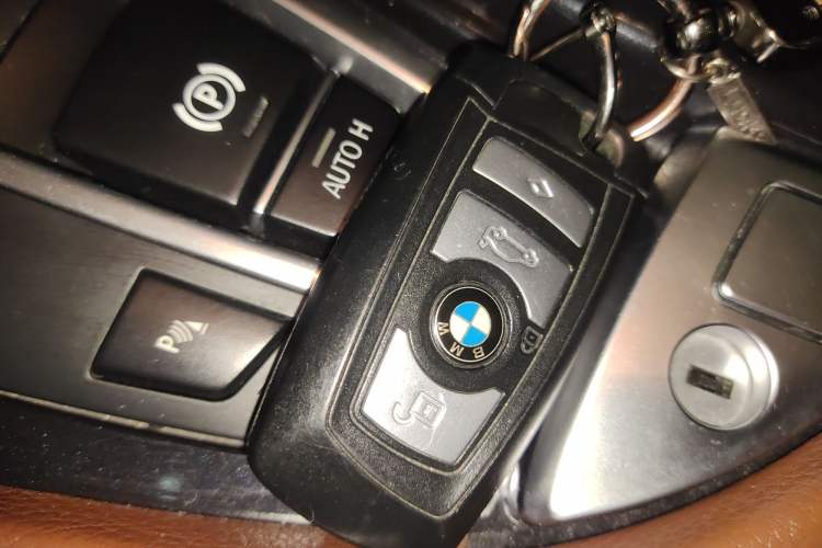 Used BMW 5 Series 2014 520Li Elegant Model