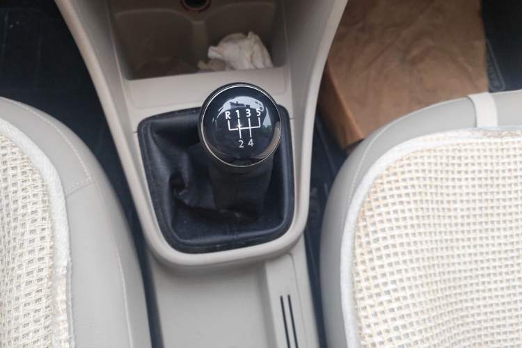 Used Volkswagen Santana 2013 1.6L Manual Comfort Edition