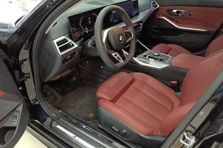 Used BMW 3 Series 2025 330Li M Sport Shadowline Package Driver Seat