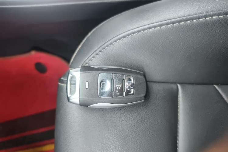 Used Haval H2 2018 Red-Label 1.5T Manual Two-Wheel Drive Elite Model
