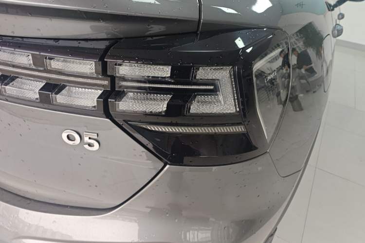 Used Lynk & Co 05 2020 2.0TD Two-Wheel Drive Shine Halo
