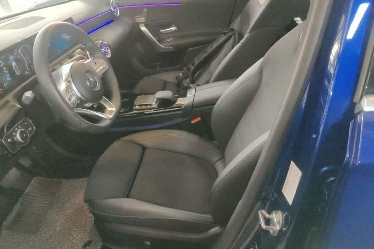 Used Mercedes-Benz A-Class 2021 A 200 L Sport Sedan Fashion Model
