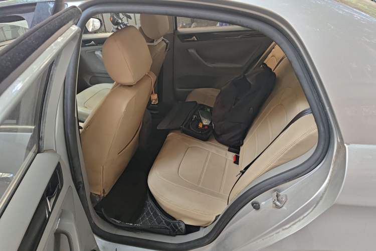 Used Volkswagen Bora 2013 1.6L Automatic Fashion Model
