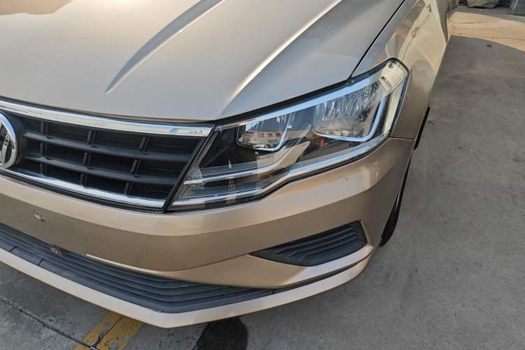 Used Volkswagen Jetta 2017 1.5L Manual Fashion Edition
