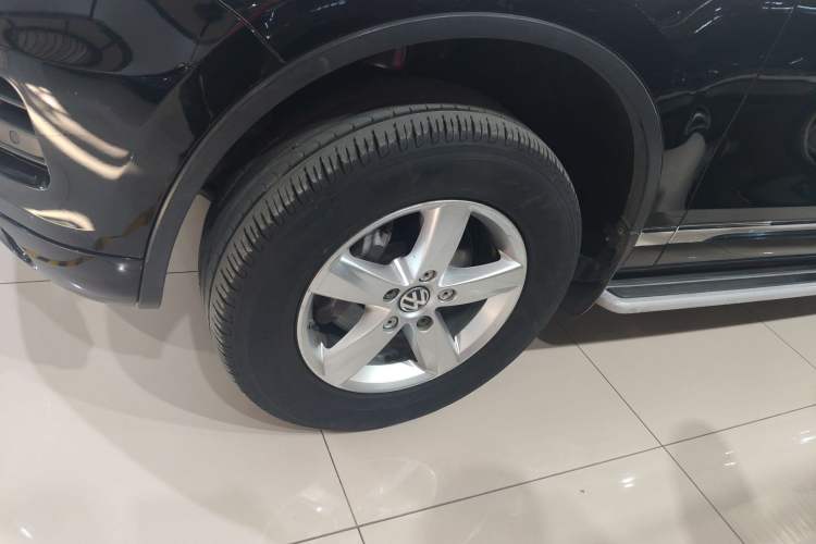 Used Volkswagen Touareg 2011 3.0 TSI Comfort Version