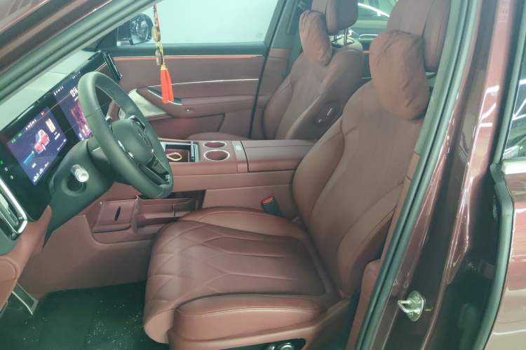 Used Hima AITO M8 2025 Extended-Range Max+ Version 53.4 kWh 6-Seater Edition
