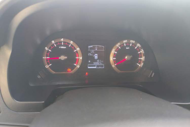 Used FORTHING Lingzhi 2022 Striving Version M5L 1.6L Base Model 7 Seats
