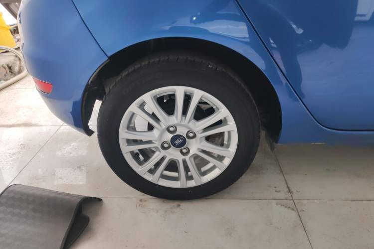 Used Ford Fiesta 2013 Hatchback 1.5L Automatic Fashion Edition
