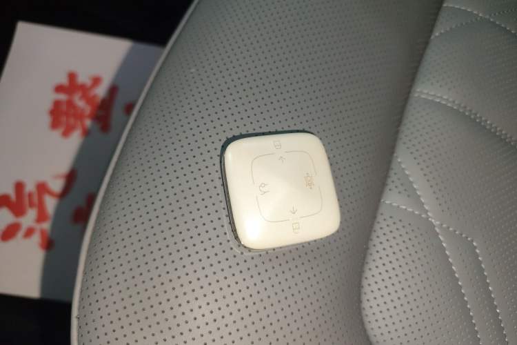 Used Zeekr MIX 2025 Intelligent Driving Version
