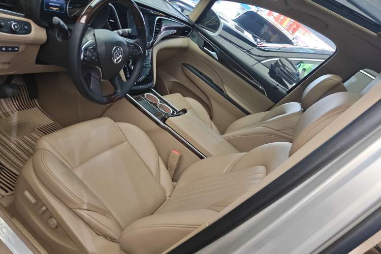 Used Buick GL8 2017 ES 28T Flagship Model China V Standard Left Front Seat