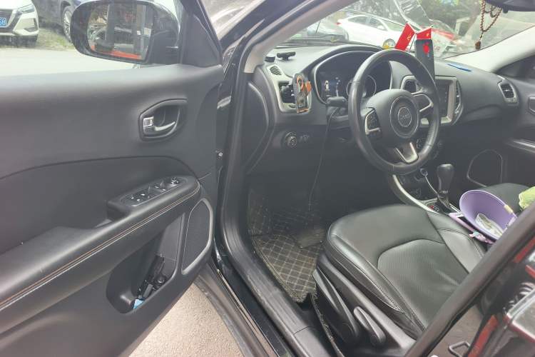 Used Jeep Compass 2017 200T Automatic Family Edition