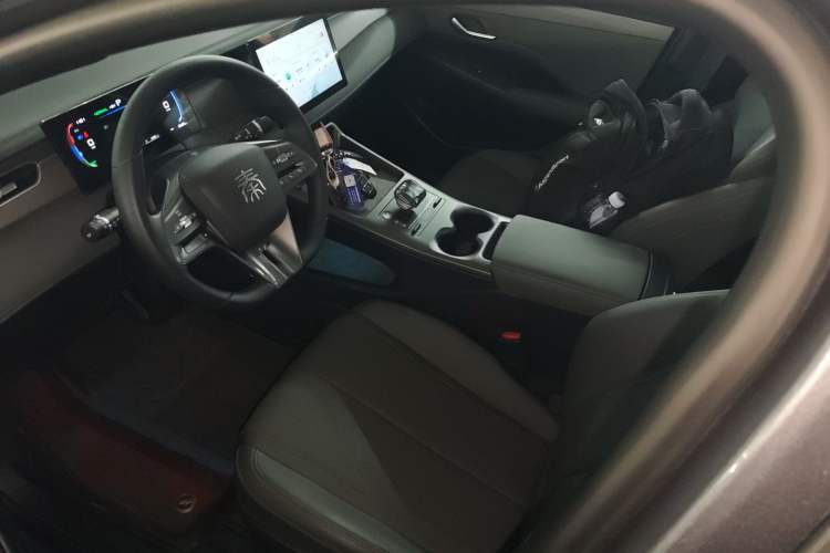 Used BYD Qin PLUS 2025 DM-i Smart Drive 55KM Leading Model Left Front Seat