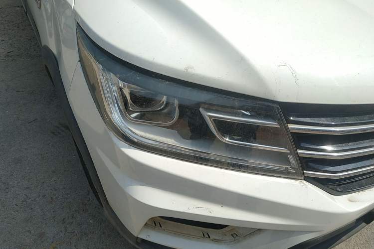 Used SWM X3 2021 1.5L Manual Comfort Version 7 Seats Right Front Headlight