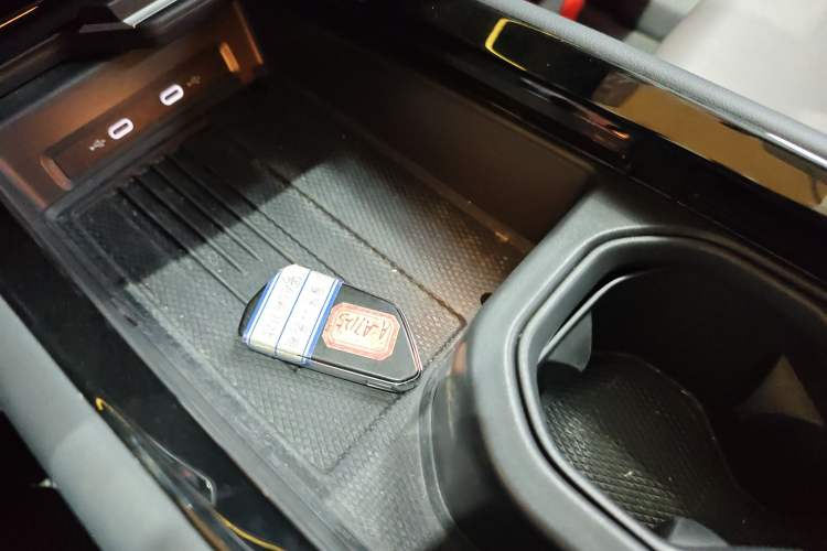 Used Volkswagen ID.7 VIZZION 2024 AIR model Interior 1