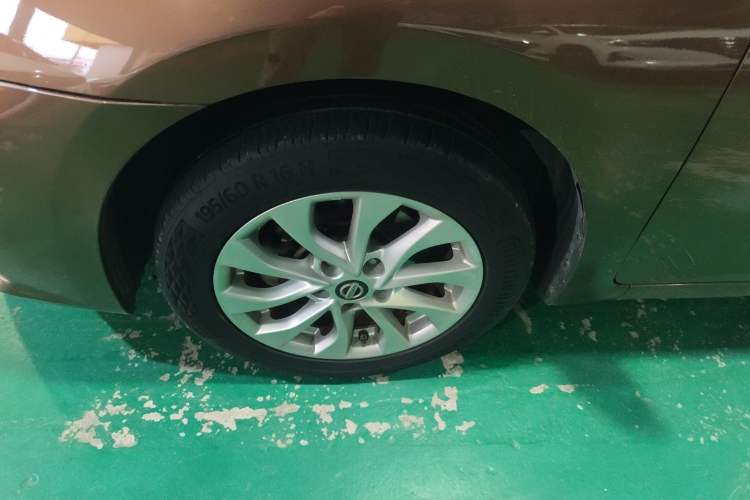 Used Nissan Sylphy 2016 1.6 XL CVT Deluxe Edition Left Front Wheel Hub