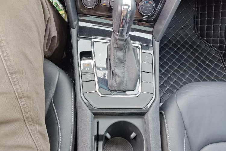 Used Volkswagen Lamando 2015 280TSI DSG Comfort Edition
