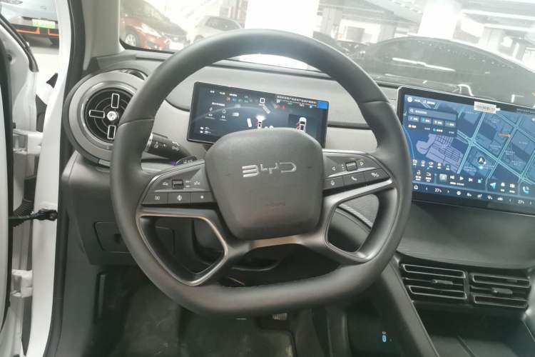 Used BYD Sealion 05 DM-i 2025 DM-i Intelligent Driving 75KM Prestige Model Steering Wheel