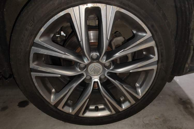 Used BYD Tang 2019 2.0T Automatic SmartConnect Luxury 7-Seater China VI Standard Right Front Wheel Hub