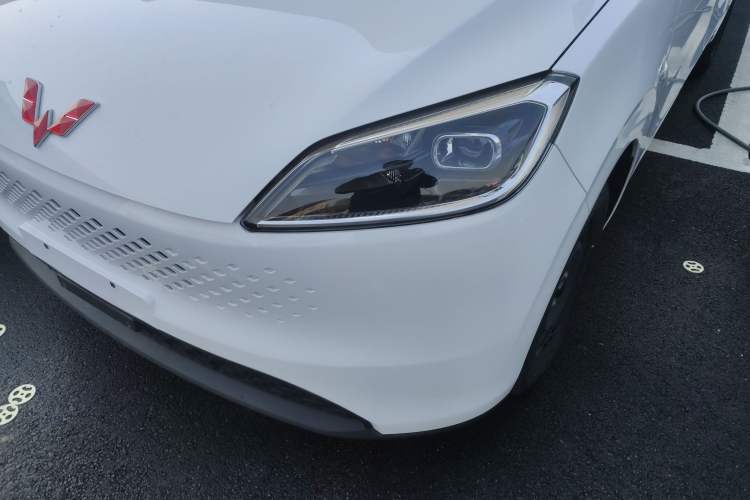 Used Wuling Hongguang New Energy 2025 Extended-Range Hybrid 50 km Standard Version
