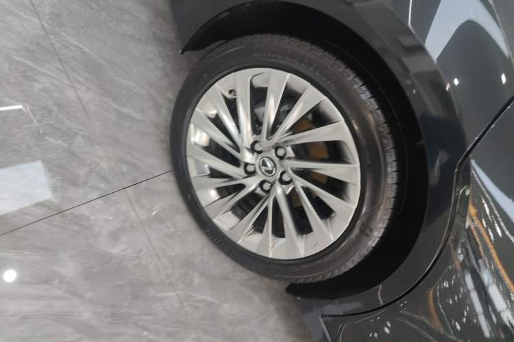 Used Lexus ES 2022 300h Executive Edition