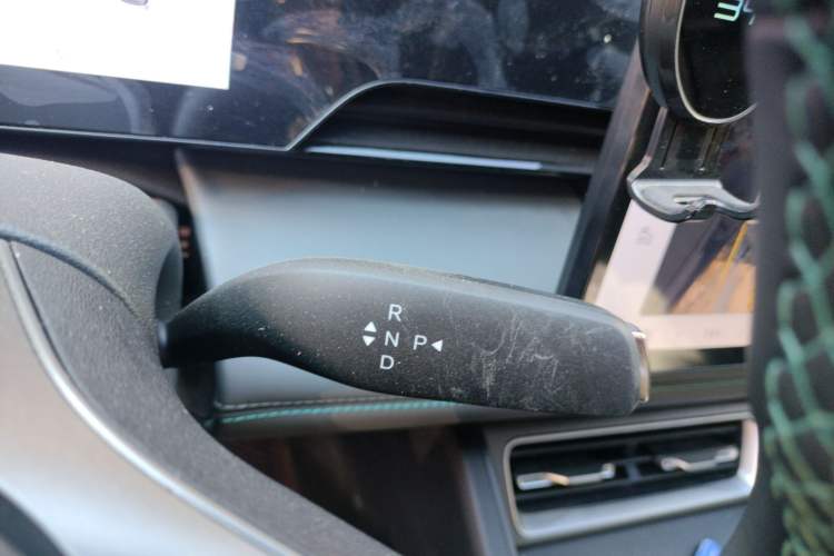 Used BYD Qin L 2025 EV 470KM Leading Edition Gear Lever