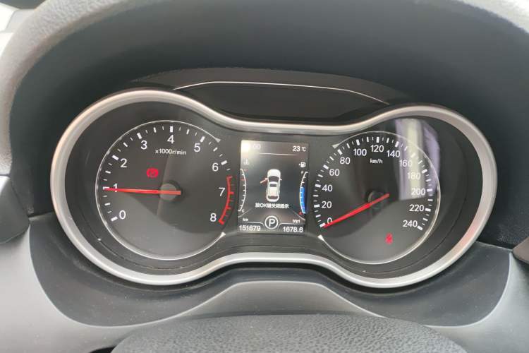 Used Bestune X80 2018 Live Edition 1.8T Automatic Luxury Model Instrument Cluster