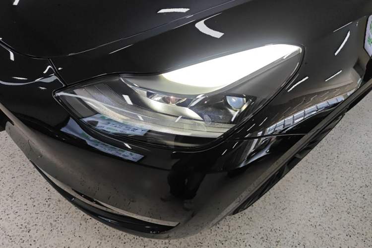 Used Tesla Model Y 2022 Long-Range All-Wheel-Drive Version