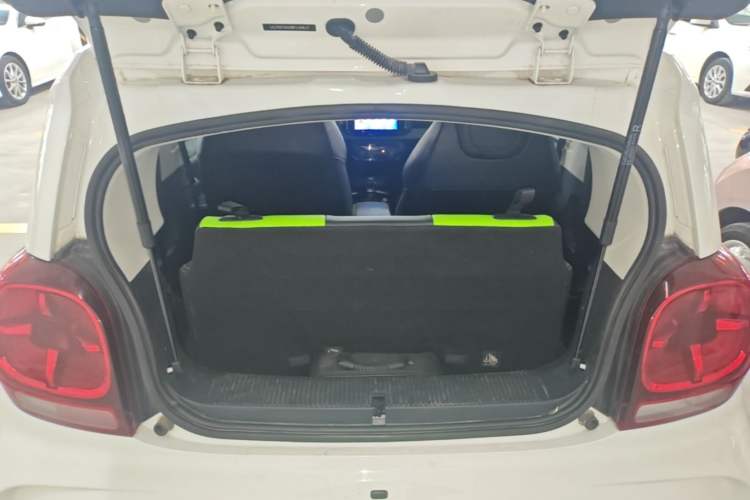 Used Roewe Clever 2021 302 km New Four-Seater Super-Efficient Version