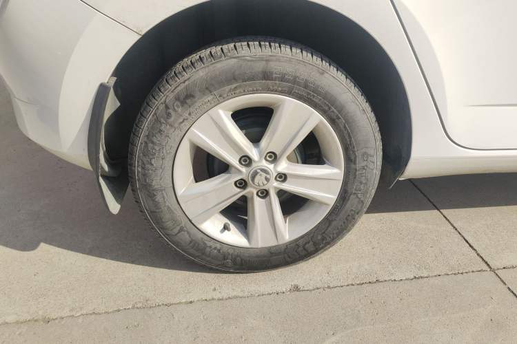 Used Skoda Fabia 2015 1.4L Automatic Front-Drive Model