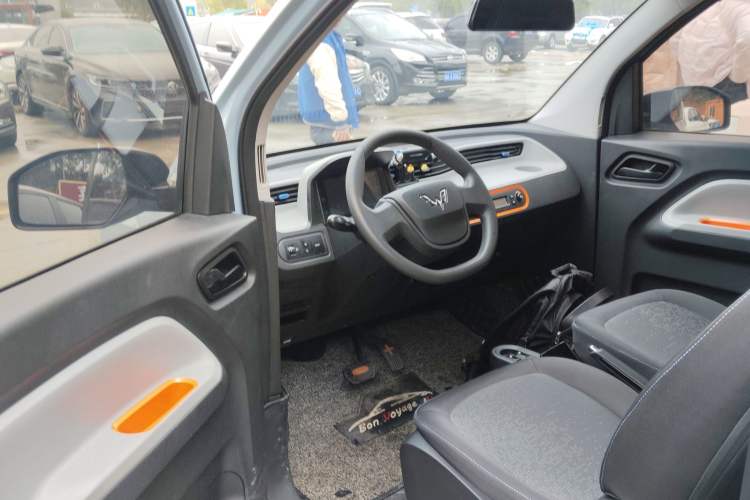 Used Wuling Hongguang MINIEV 2020 Enjoy Edition Lithium-Ion Battery Driver Seat