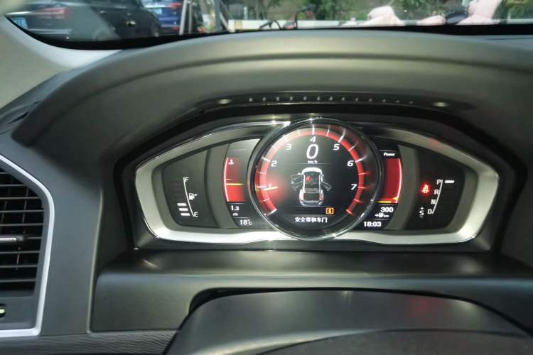 Used Volvo XC60 2017 T5 AWD Smart Upgrade Edition Instrument Cluster
