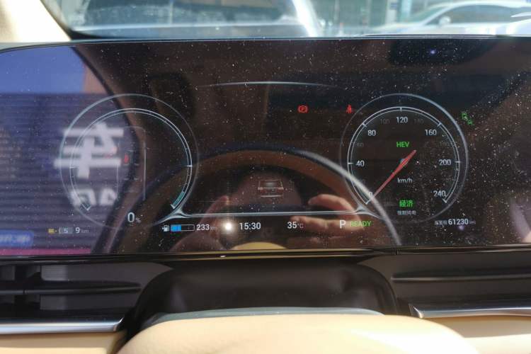 Used VOYAH Dream 2024 PHEV Ultra-Long Range Flagship Edition Instrument Cluster