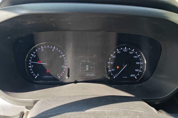 Used CHANGAN OSHAN X70A 2020 1.5L Manual Base Version
