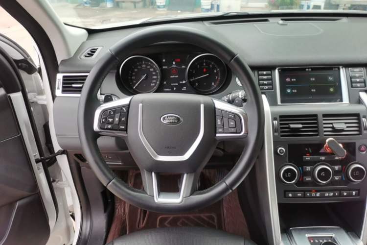 Used Land Rover Discovery Sport 2019 240 PS SE Version China VI Standard