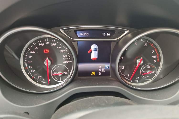 Used Mercedes-Benz GLA 2017 GLA 200 Fashion Model
