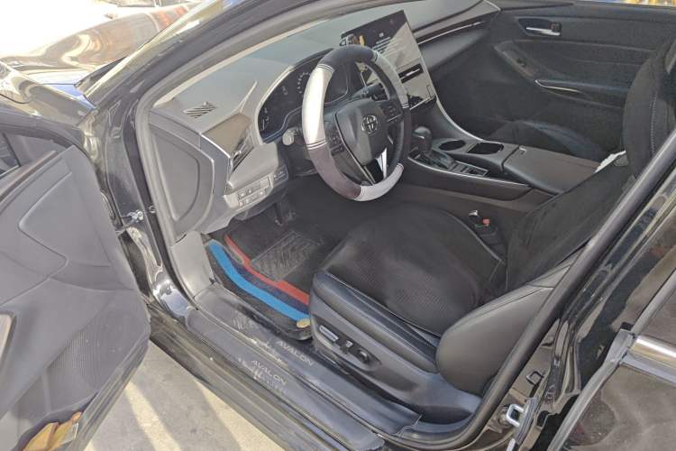 Used Toyota Avalon 2023 2.0L Luxury Edition Driver Seat