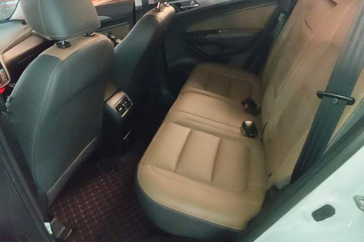 Used CHANGAN CS75 2017 Shangkui Edition 1.8T Automatic All-Wheel-Drive Elite Model

