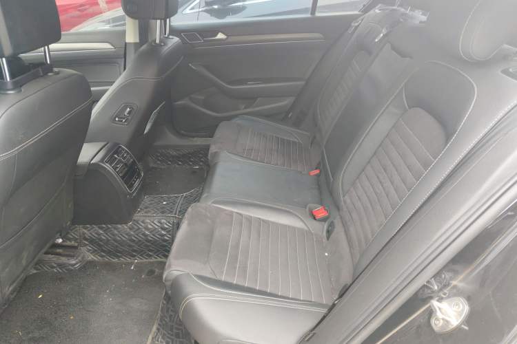 Used Volkswagen Magotan 2020 330TSI DSG Luxury Edition Left Rear Seat