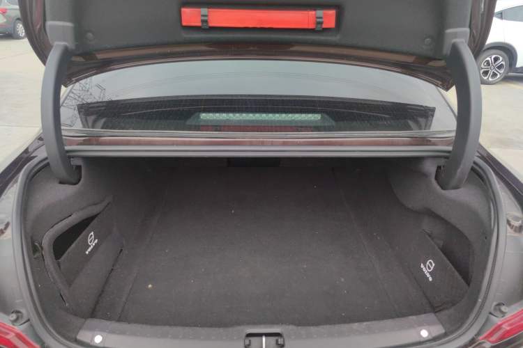 Used Volvo S90 2018 T4 Zhiyuan Edition
