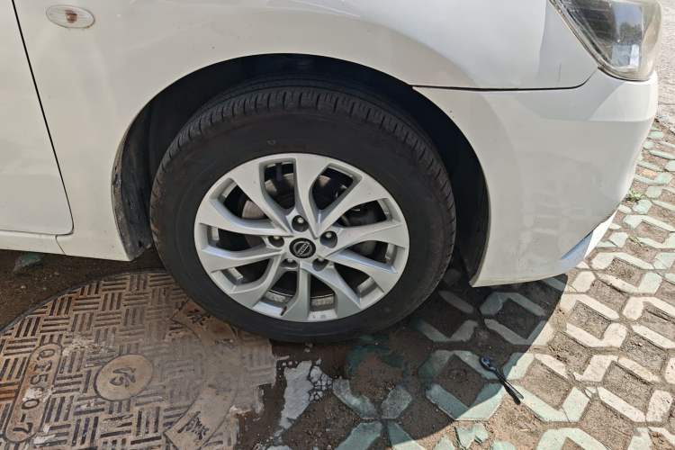 Used Nissan Sylphy 2019 Classic 1.6XL CVT Luxury Edition Right Front Wheel Hub