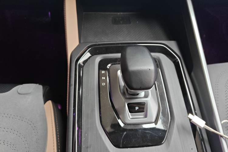 Used Geely Auto Haoyue PRO 2024 1.5T DCT Zongheng+ Gear Lever