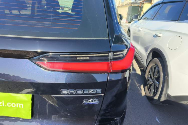 Used Honda Breeze 2023 240TURBO Two-Wheel-Drive Luxury Edition 5 Seats