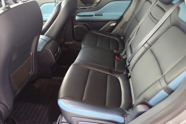 Used Lincoln Corsair 2024 1.5T Two-Wheel Drive Deluxe Hybrid Version Left Rear Seat