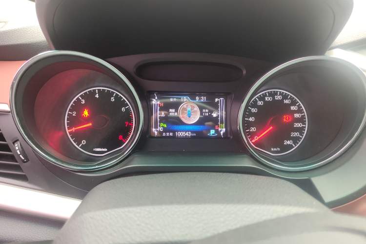 Used BYD G5 2014 1.5TID Automatic Prestige Model