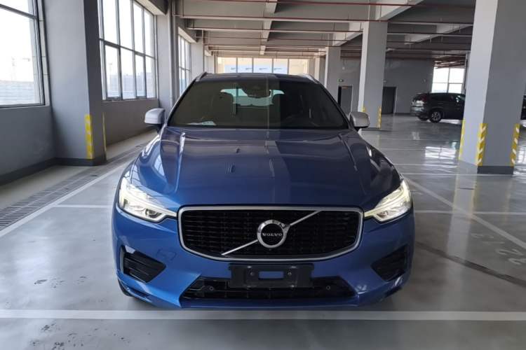 Used Volvo XC60 2019 T5 4x4 Smart & Dynamic Sport Edition China VI Standard Front