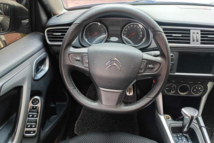 Used Citroen C3-XR 2015 1.6THP Automatic Pioneer Model Steering Wheel