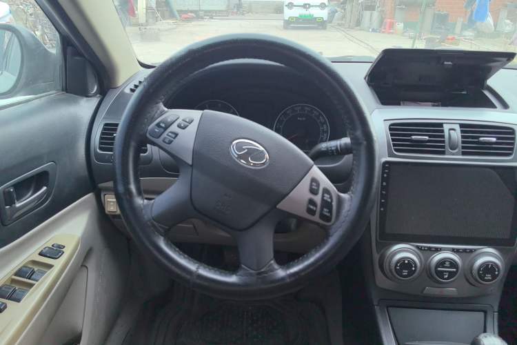 Used Bestune B50 2011 1.6L manual fashion version
