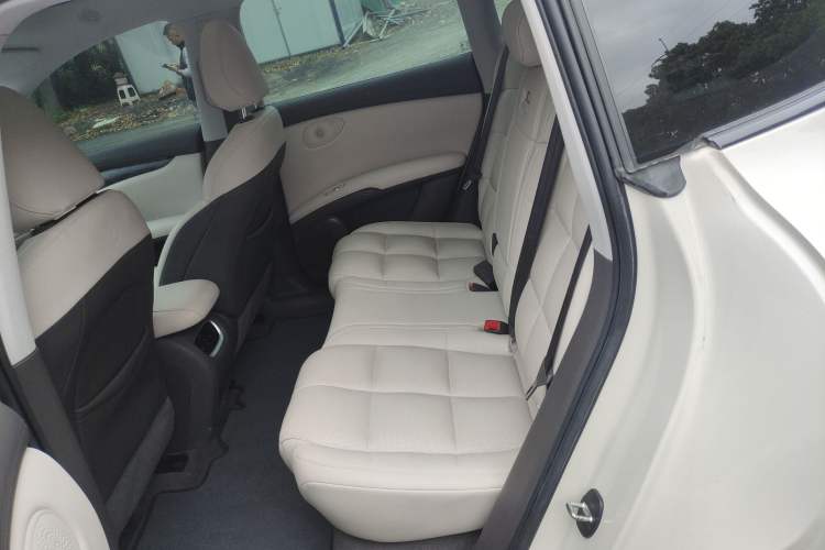 Used IM LS6 2023 Max Long-Range Version Left Rear Seat