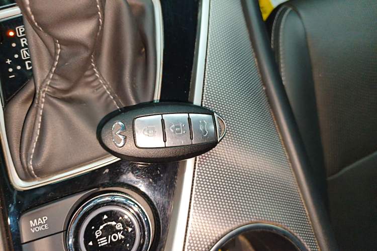 Used Infiniti Q50L 2018 2.0T Enjoyment Version China VI Standard